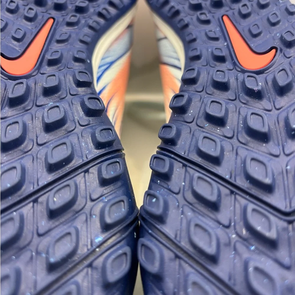 MDS CR7 Soccer Turf Shoes - Picture 8 of 8